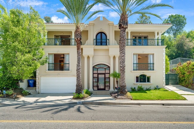 Primary Photo - 2784 Deep Canyon Dr