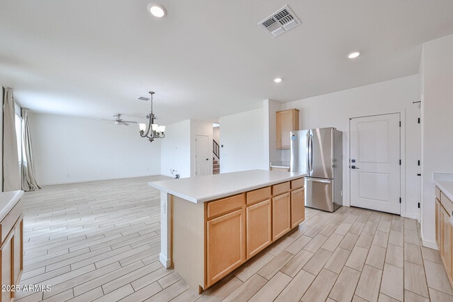 Building Photo - 509 E Elm Ln