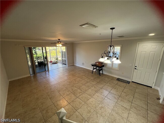 Building Photo - 884 Hampton Cir