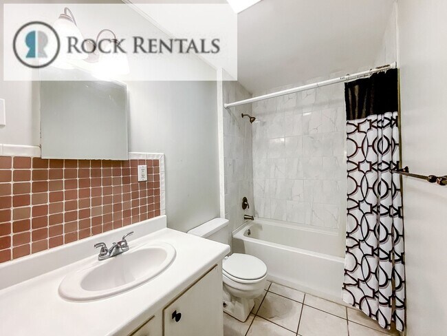 Building Photo - 3 Bed 1 Bath in Nickerson