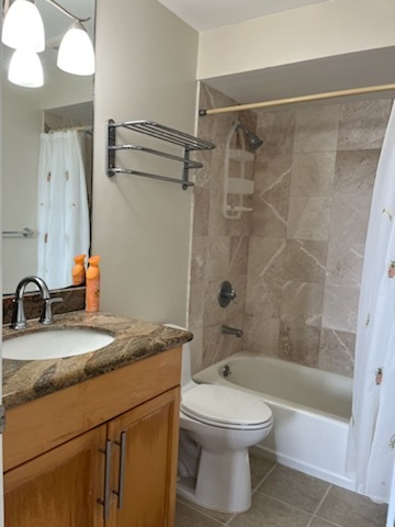 Bath - 2263 Okoa St