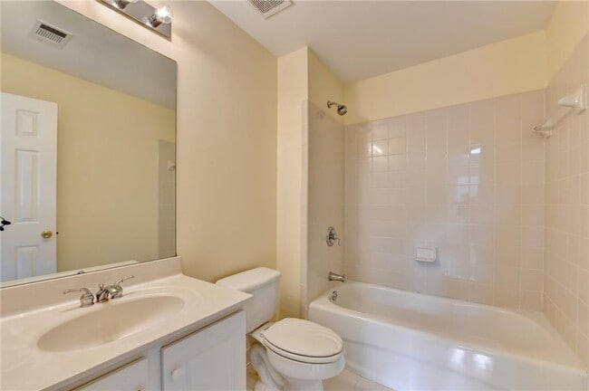 Building Photo - 11140 Donnington Dr