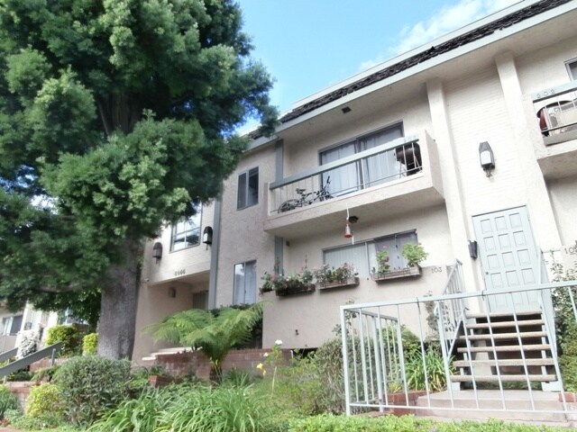 Building Photo - 5055 Coldwater Canyon Ave