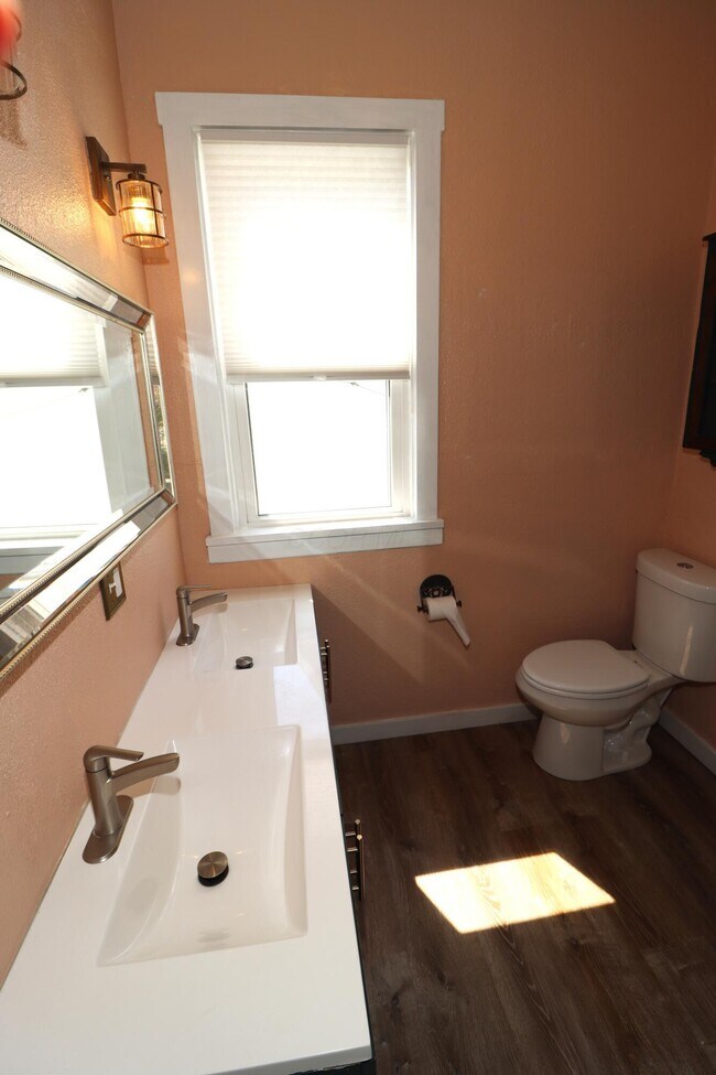 Building Photo - 120 S Court St