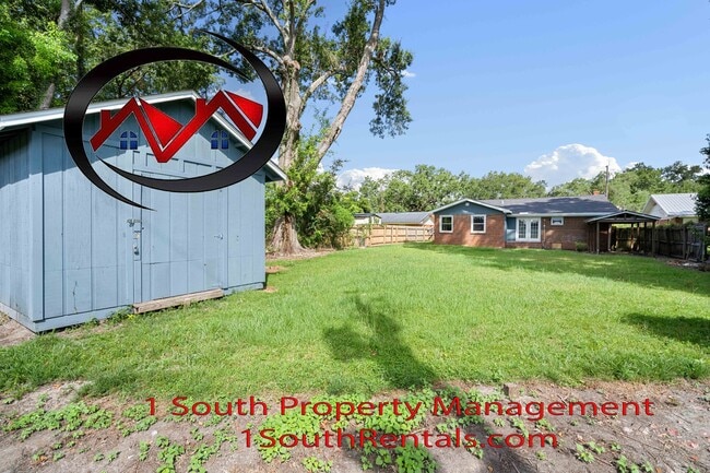 Building Photo - 403 Yeend Ave