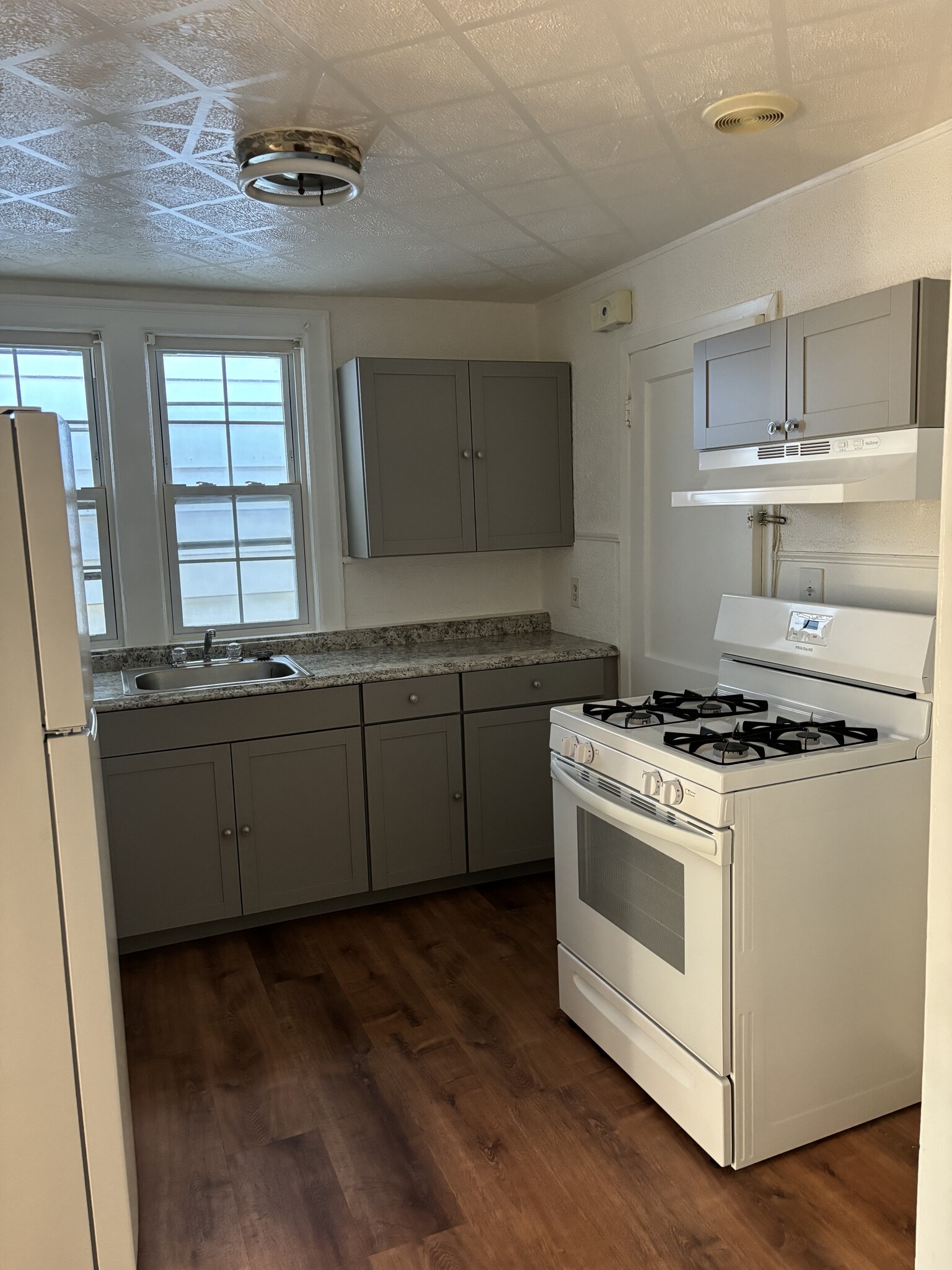 Building Photo - 240 Sommerville Pl