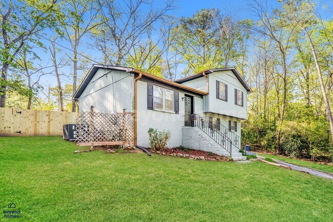 Building Photo - Beautiful 3 Bed 2 Bath Home in Hoover - Ju...