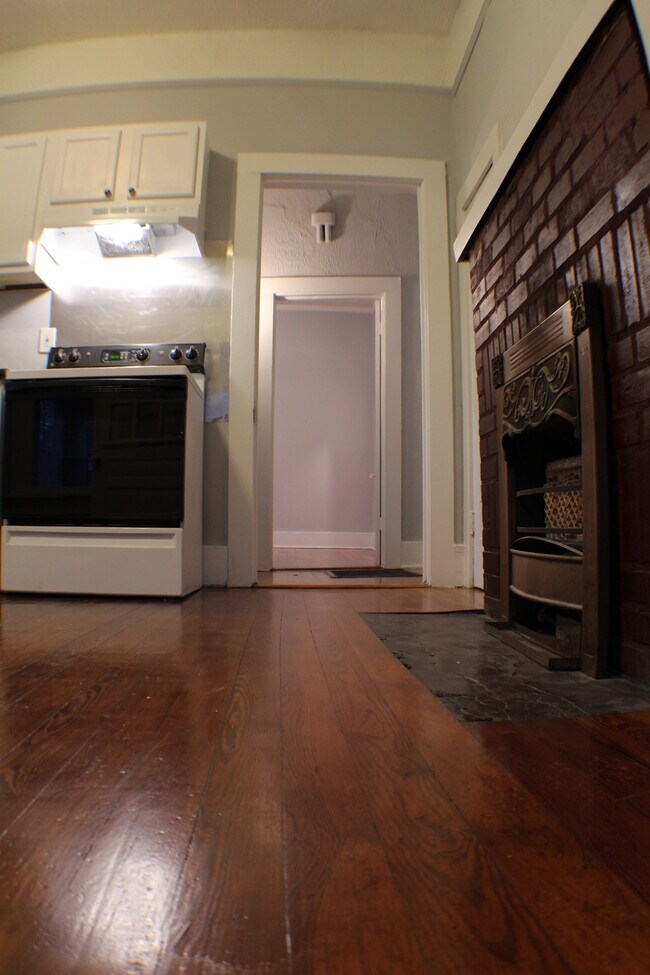 Building Photo - 909 N Congress St