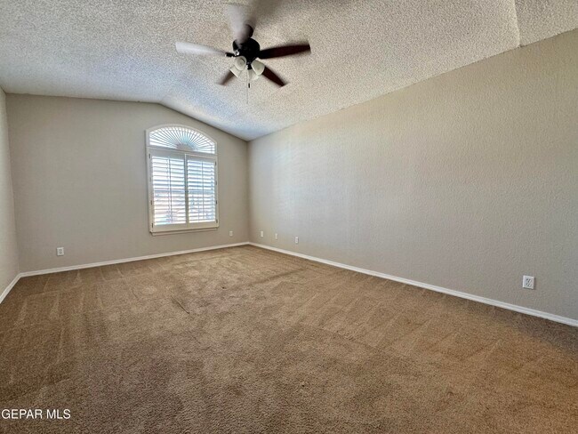 Building Photo - 12270 Tierra Bella Dr