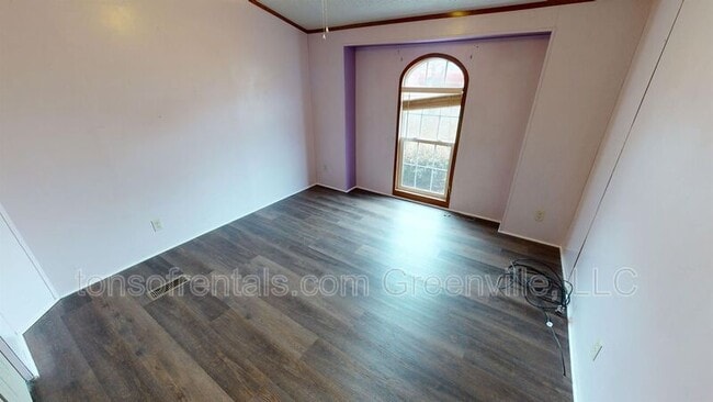 Building Photo - 509 Greywood Dr