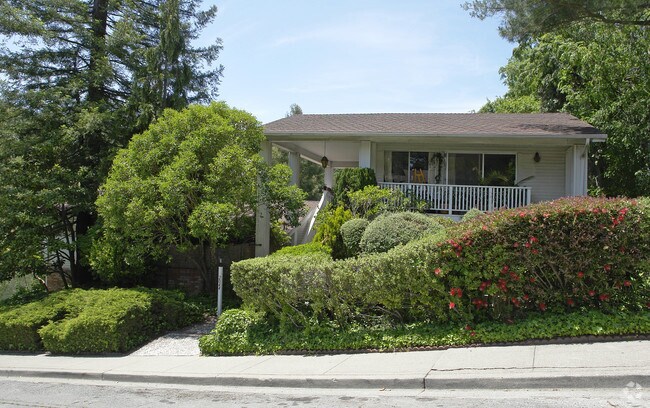 Primary Photo - 2044 Ascot Dr
