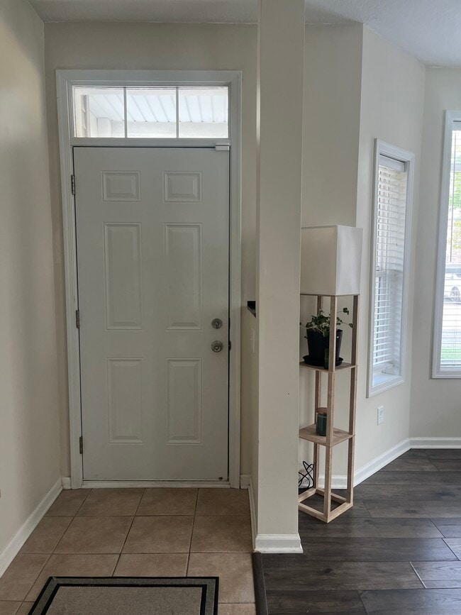 Building Photo - 5648 Winnetka Ave N