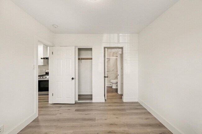 Building Photo - 2340 Rheem Ave