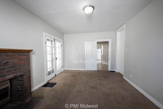 Building Photo - 411 S East St