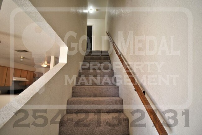 Building Photo - 4509 Deek Dr