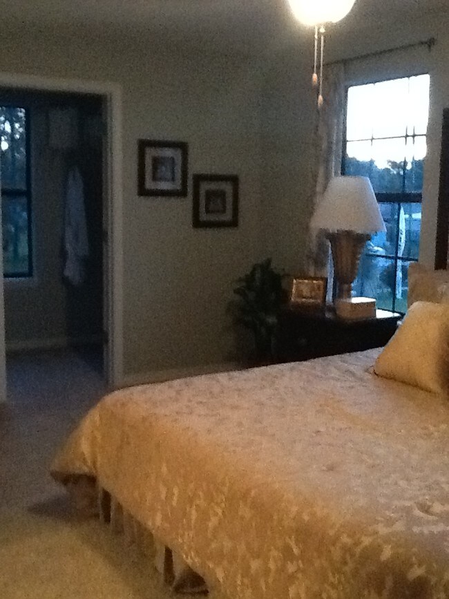 Building Photo - Westbay Cove Luxury Townhomes