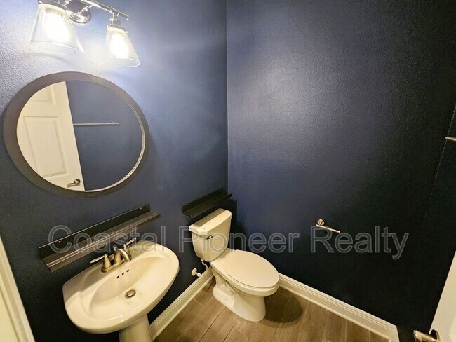 Building Photo - 30219 Southwell Ln