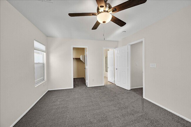 Building Photo - 8755 W Firecracker Ct