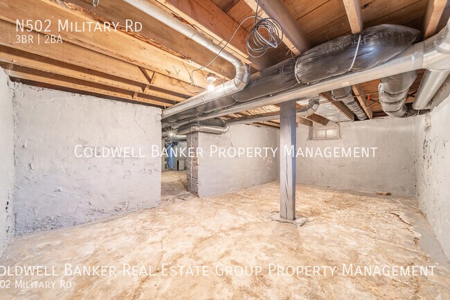 Building Photo - N502 Military Rd