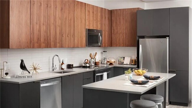 Building Photo - 2976 Blackburn St