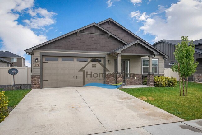 Building Photo - 3 Bedroom 2 Bath Home with 2-Car Attached ...