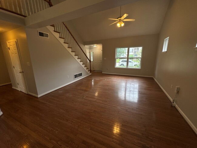 Building Photo - 6306 Labor Ln