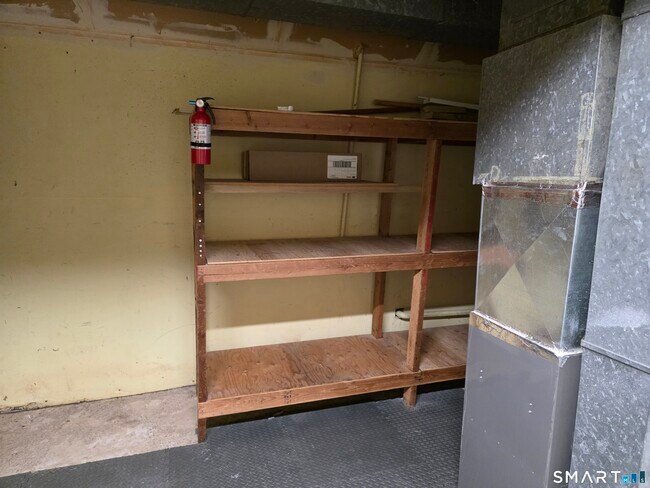 Building Photo - 45 Towne House Rd