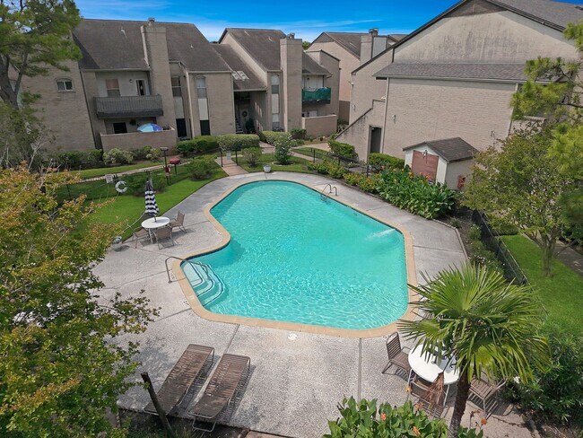 Building Photo - 2021 Spenwick Dr