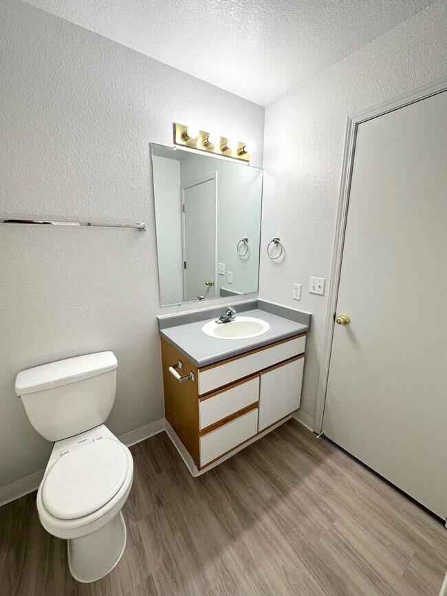 Building Photo - Affordable living at The Westside Apartments!