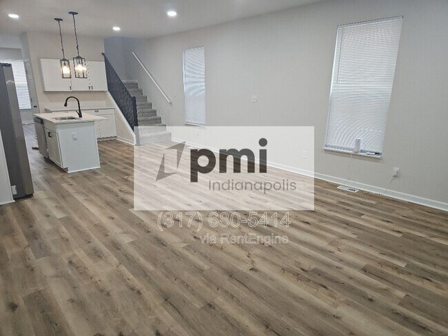 Building Photo - 2828 N Park Ave
