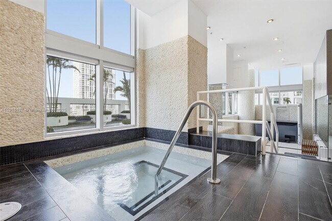 Building Photo - 92 SW 3rd St