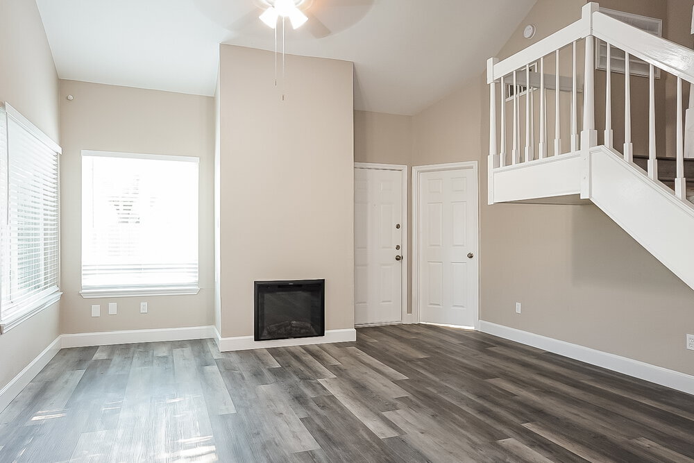 Building Photo - 10842 Riana Dr