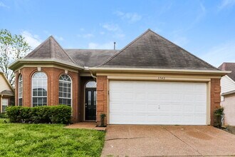 Building Photo - 1142 Red Fern Cir W