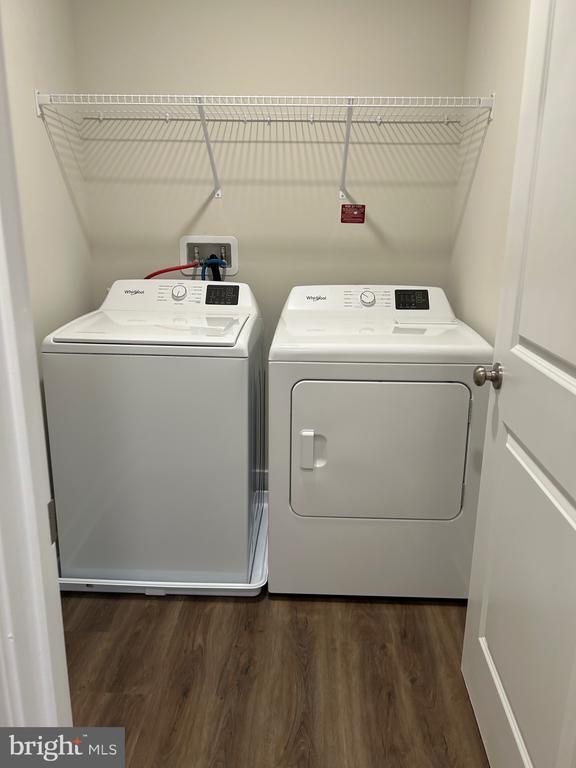 Building Photo - 140 Wappinger Ter