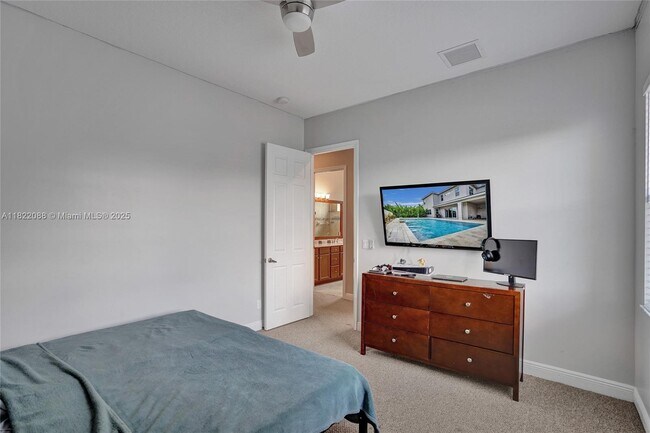 Building Photo - 8959 Cypress Grove Ln