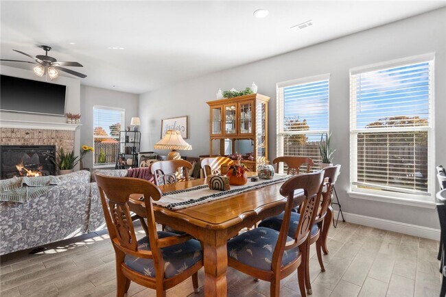 Building Photo - 102 Manfield Ave