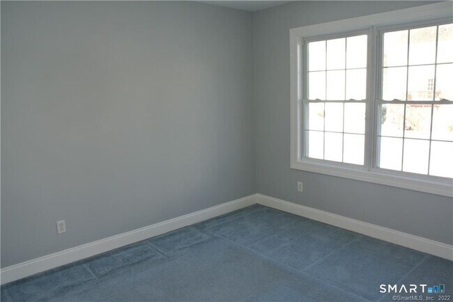 Building Photo - 1260 Cutspring Rd