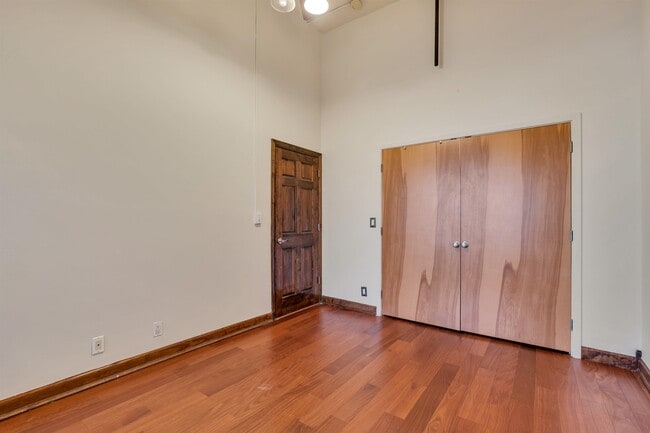 Building Photo - 689 Marin Blvd