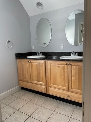 Building Photo - 307 Shrewsbury St