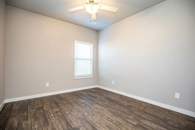 Building Photo - 1705 Booker Cir