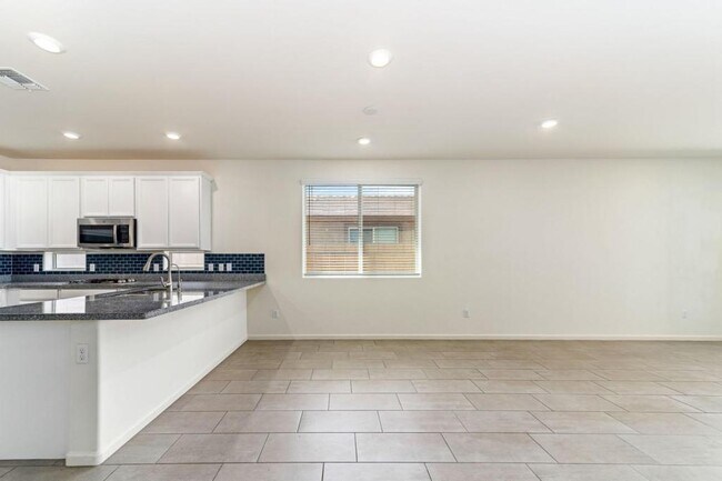 Building Photo - 10394 S Cienega Knolls Loop