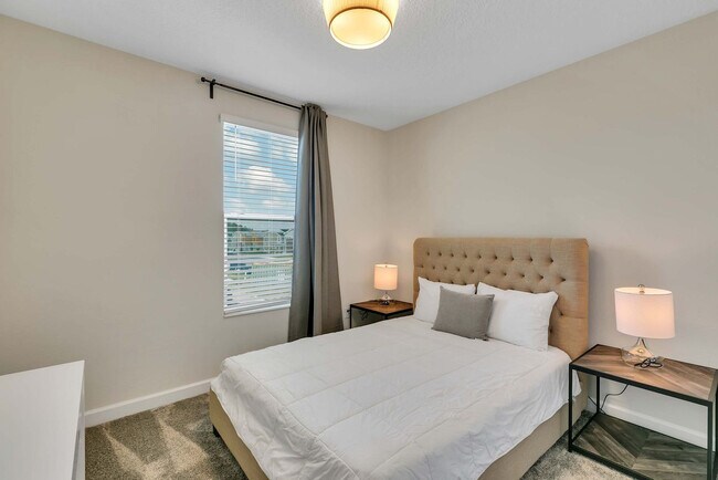 Building Photo - 2831 Bookmark Dr