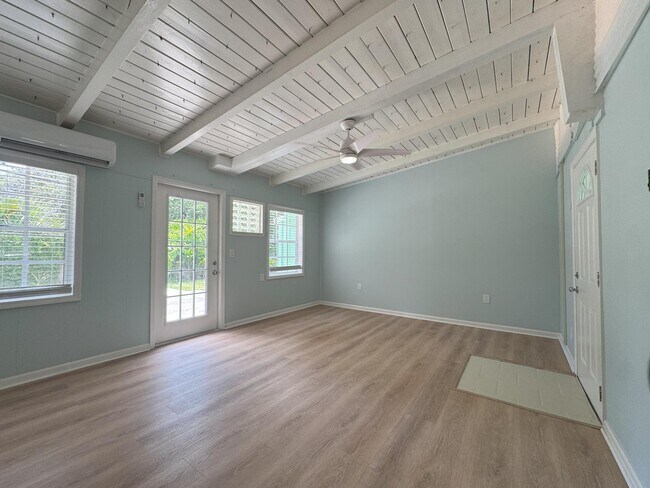 Building Photo - 2204 Ponce De Leon Cir
