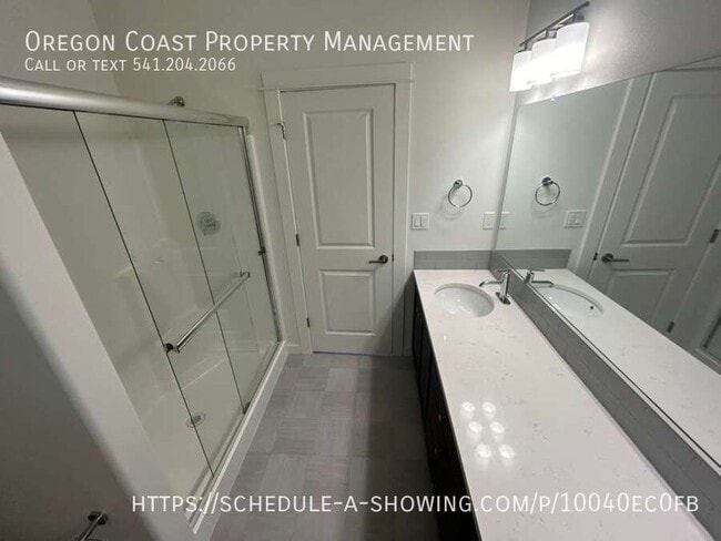 Building Photo - 15 Johnson St