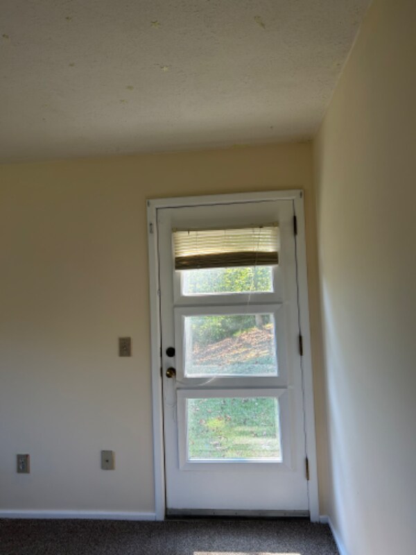 Building Photo - 2081 Welsh Hills Rd NE