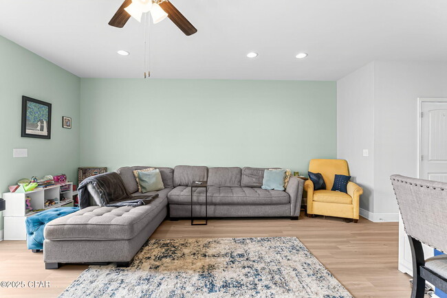 Building Photo - 7470 Shadow Lake Dr