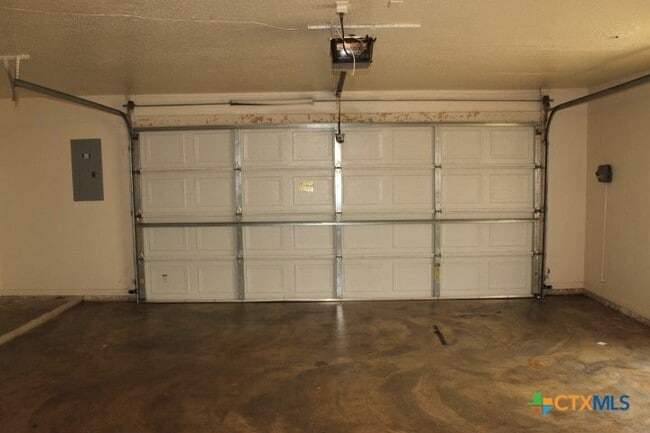 Building Photo - 3819 Oak Valley Dr