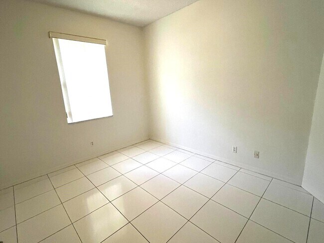 Building Photo - 3166 Via Poinciana