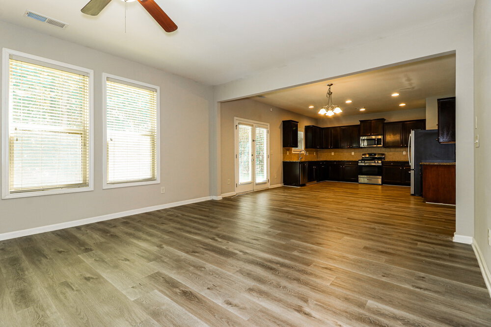 Building Photo - 321 Moorland Ct