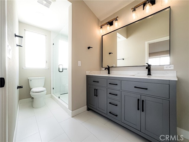 Building Photo - 17552 Wayne Ave